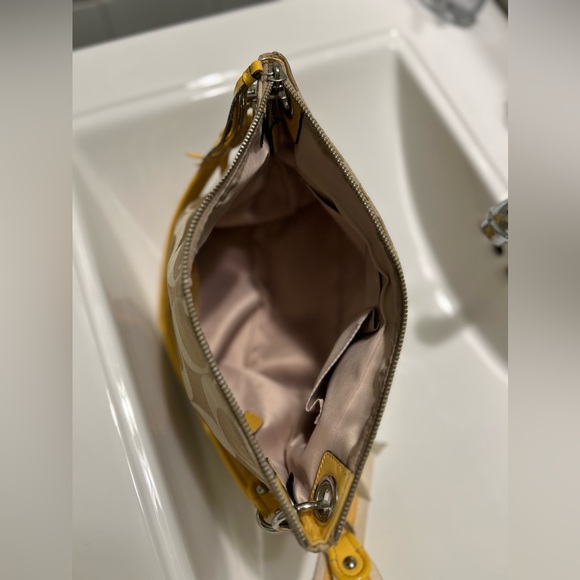 Coach Poppy Khaki Signature Sunflower Yellow Leather Crossbody Purse - Picture 3 of 10